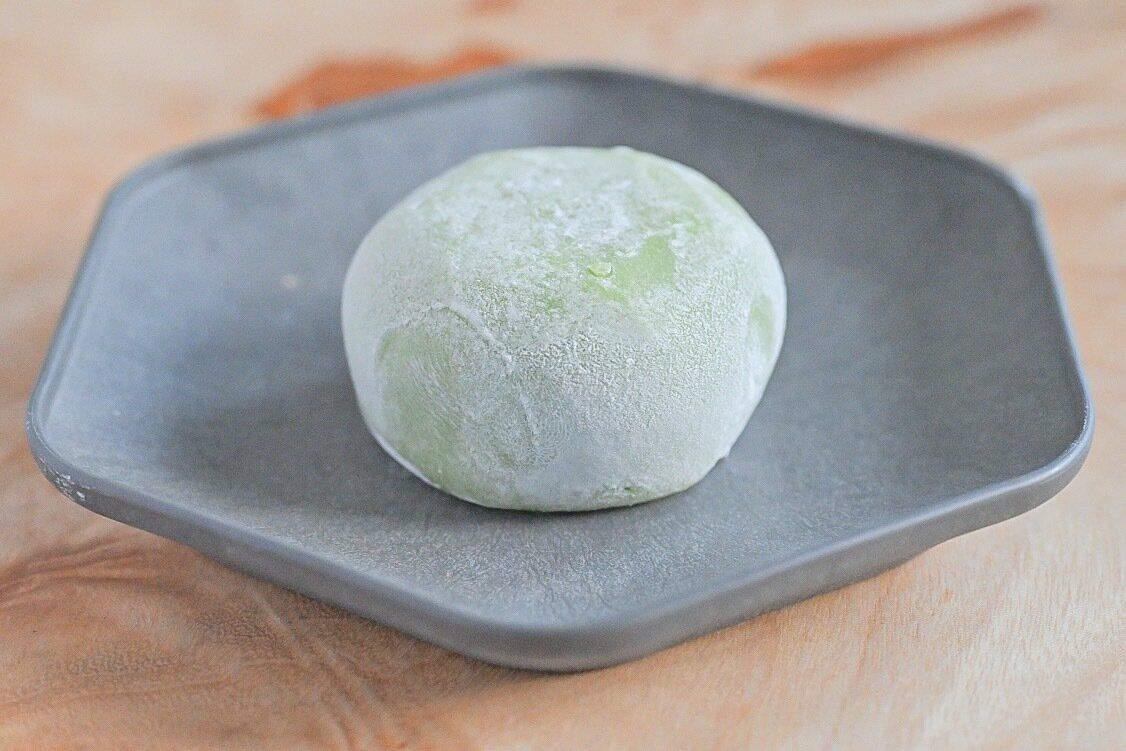 パッケージから出した宇治抹茶大福