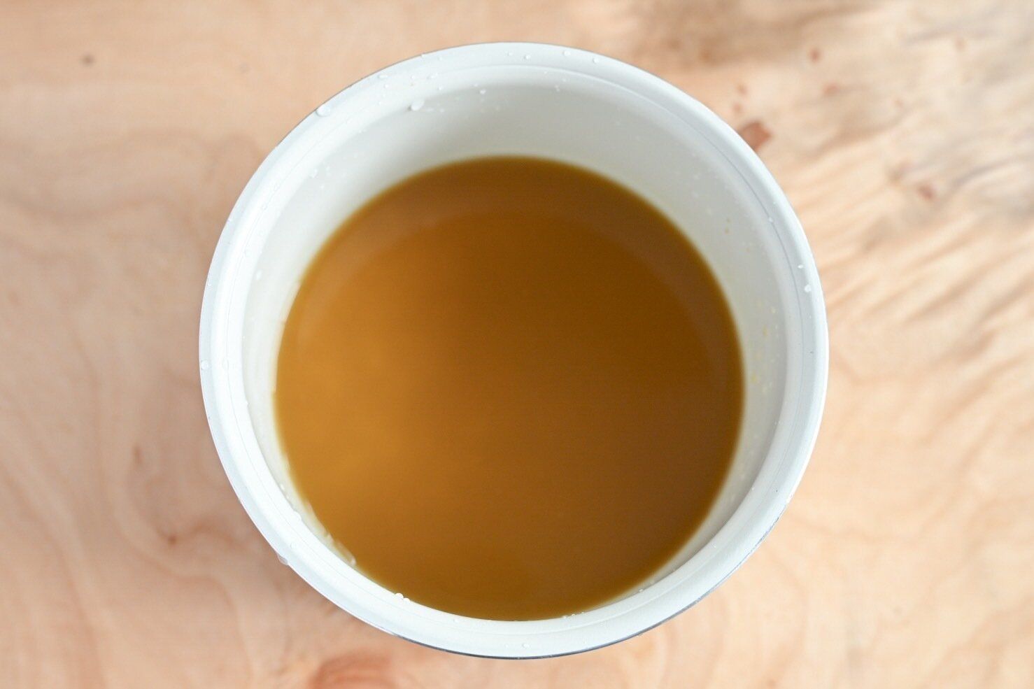 タレを入れた炊飯窯