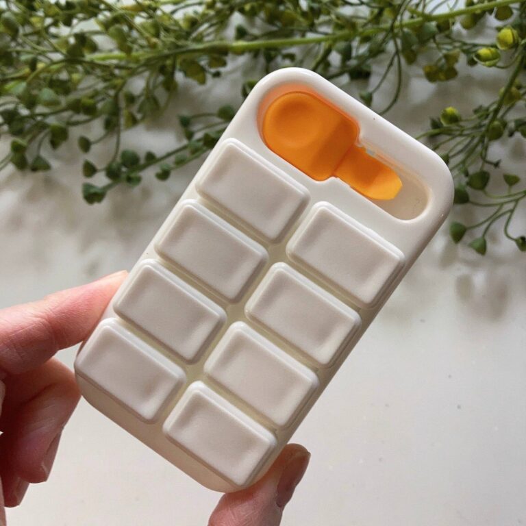 キャンドゥで見つけた！収納も考えられているコンセントキャップ