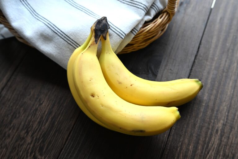 もっと早く知りたかった…！バナナが「1カ月も日持ちする」超簡単な方法