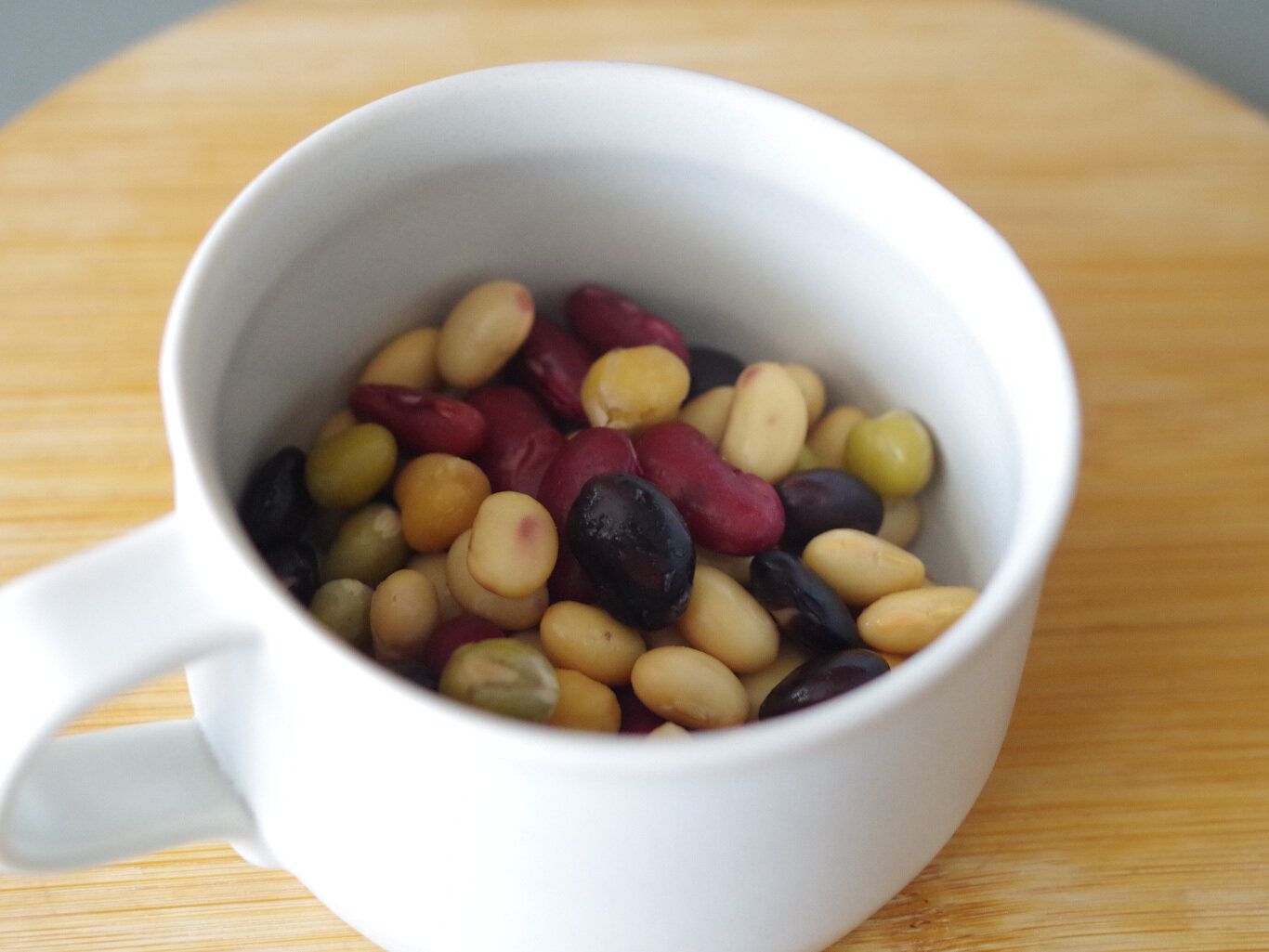 【カルディ】生野菜をモリモリ食べられる!食べ応えがあってヘルシー「5種のミックスサラダ豆」実食レポ