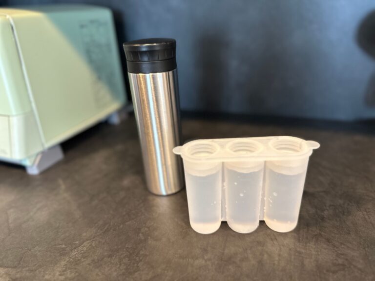 【無印良品】小さめマグボトルにピッタリ！アイスバーも作れる製氷器