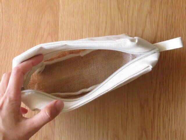 口が大きく開く