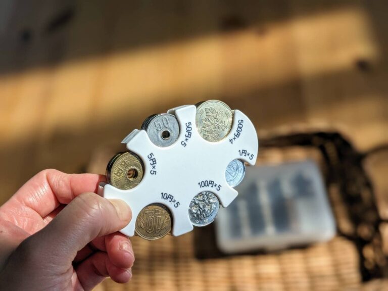 【セリア】SNS大バズりも納得！“収納のプロも愛用“買って損なし「コインホルダー」