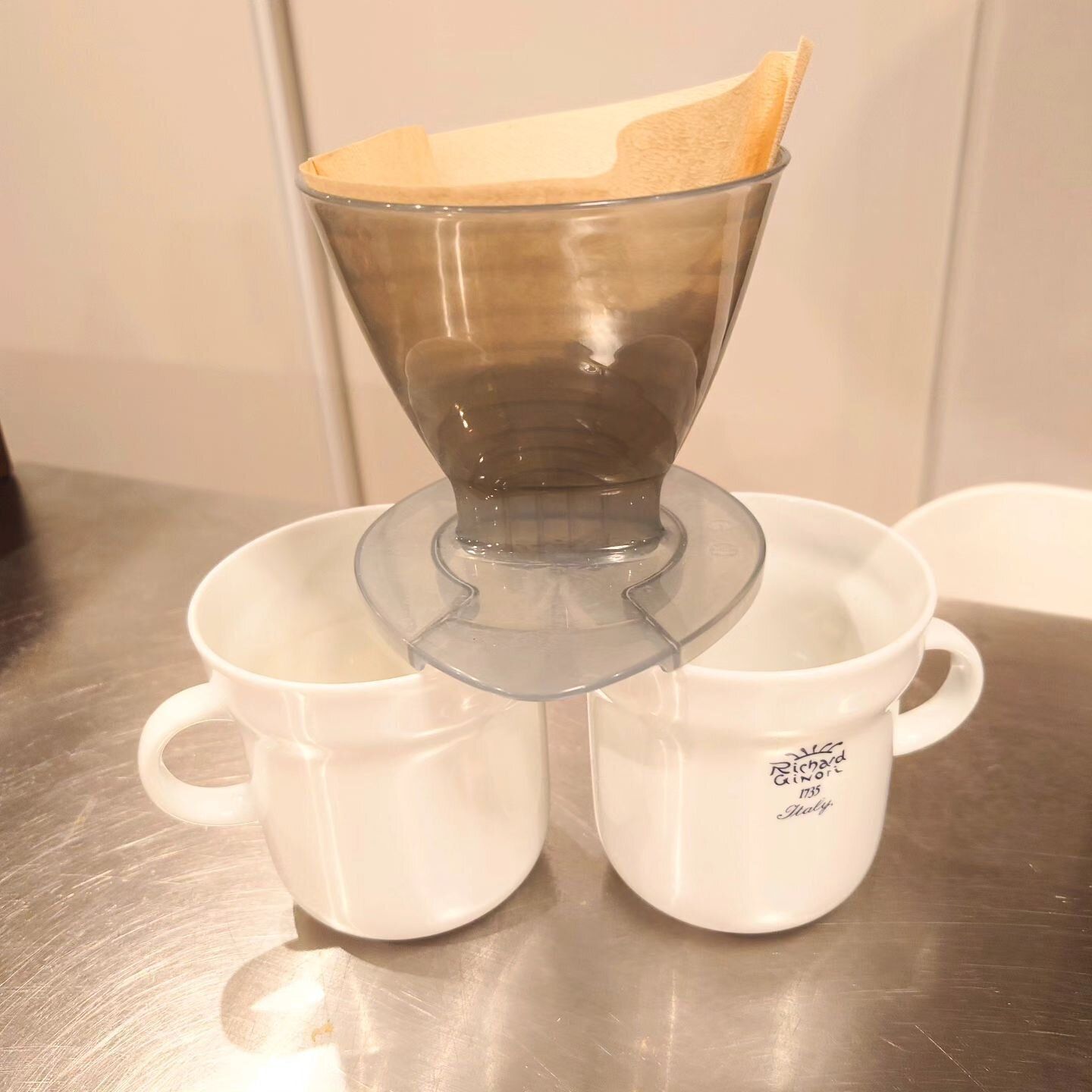 同時にドリップできる!「ダブルコーヒードリッパー」