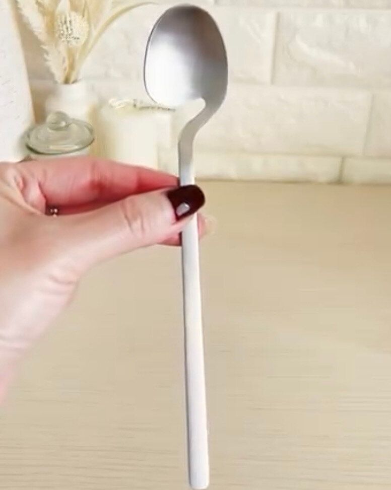 不思議な形をした画期的なカトラリー!