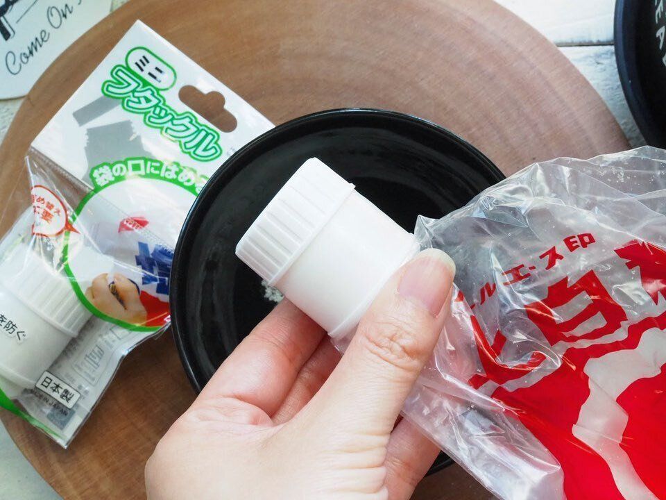 セリアの「ミニフタックル」