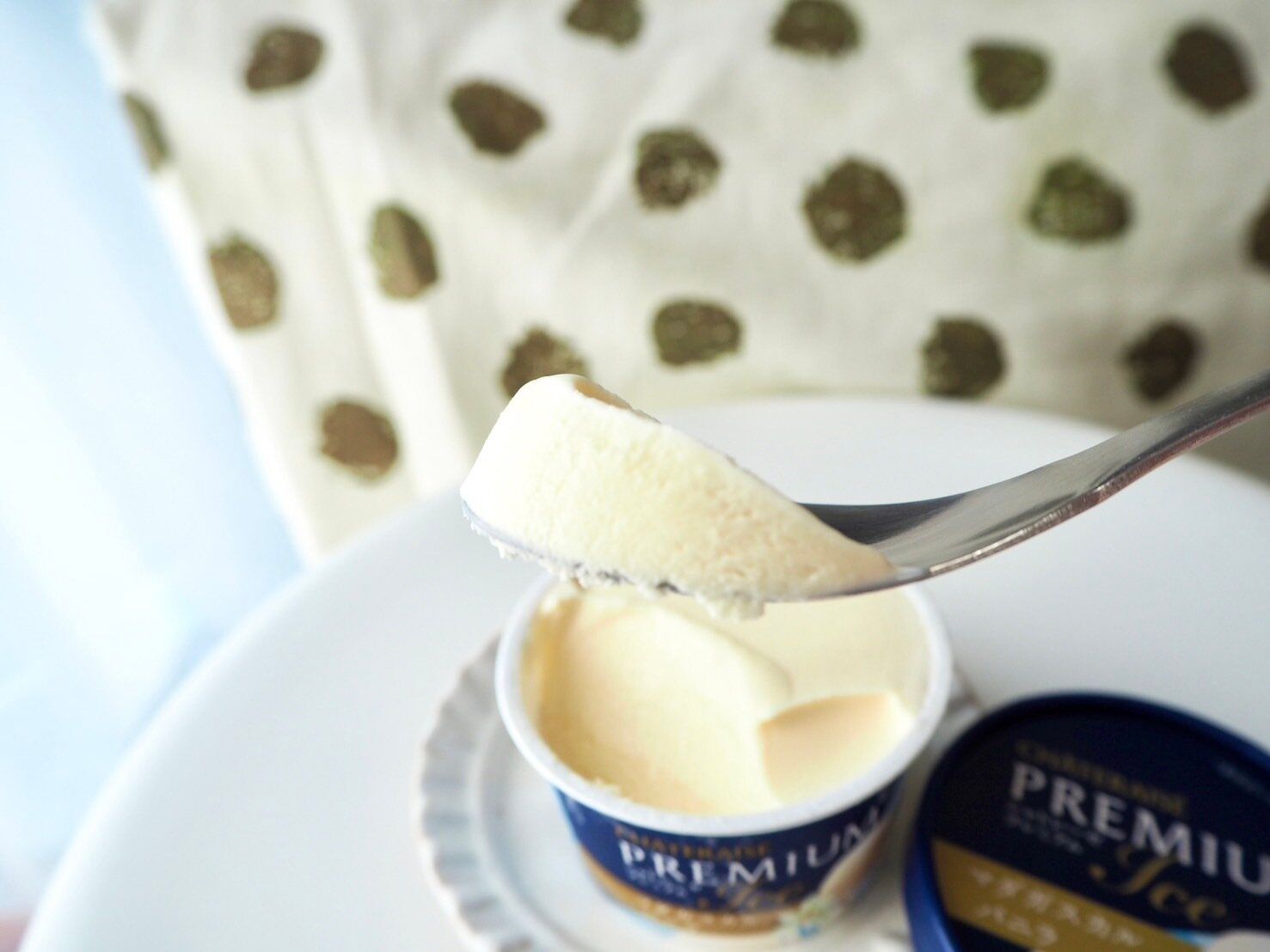 シャトレーゼ「CHATERAISE PREMIUM マダガスカルバニラ」商品写真