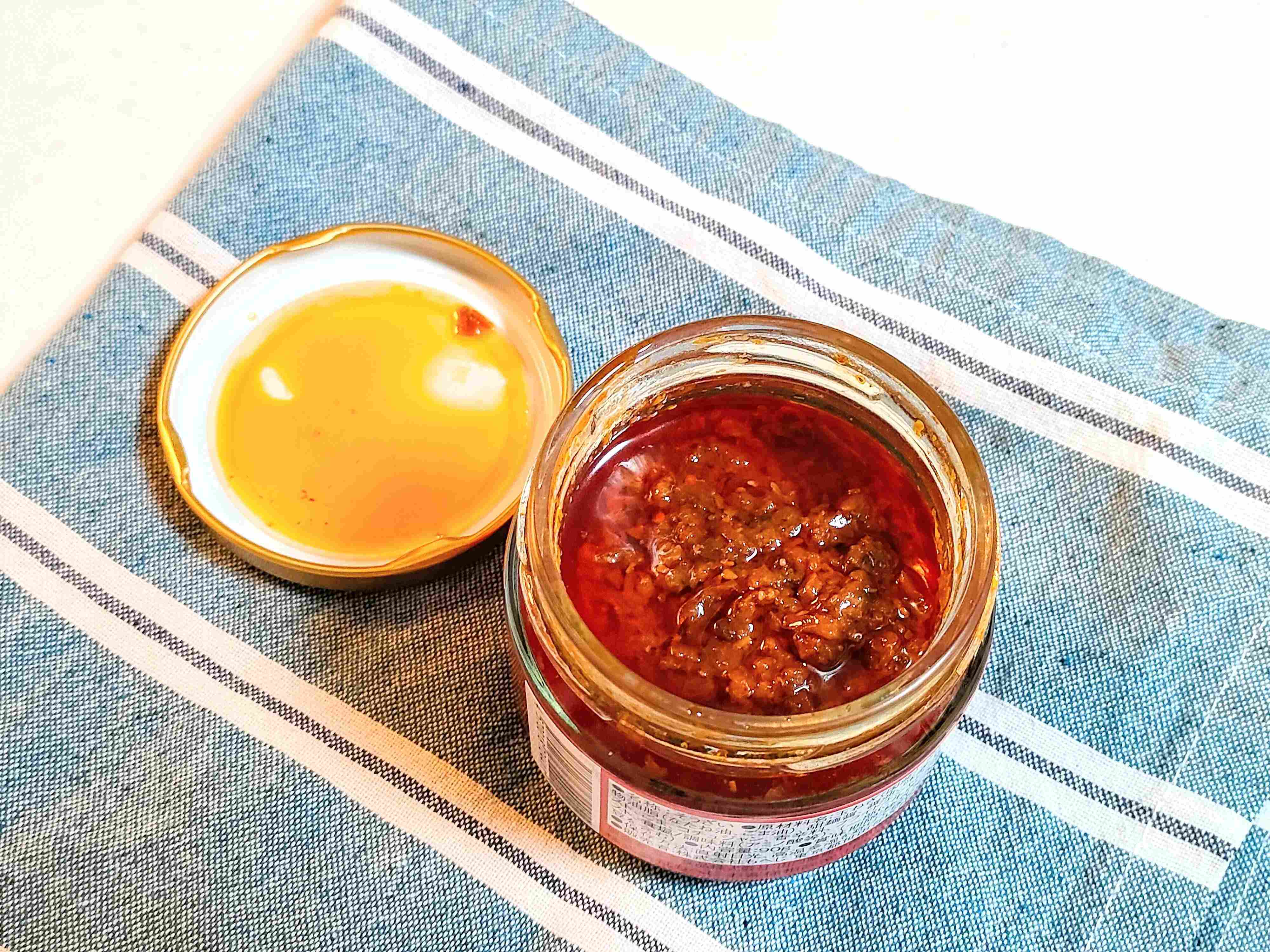 牛たんラー油の中身