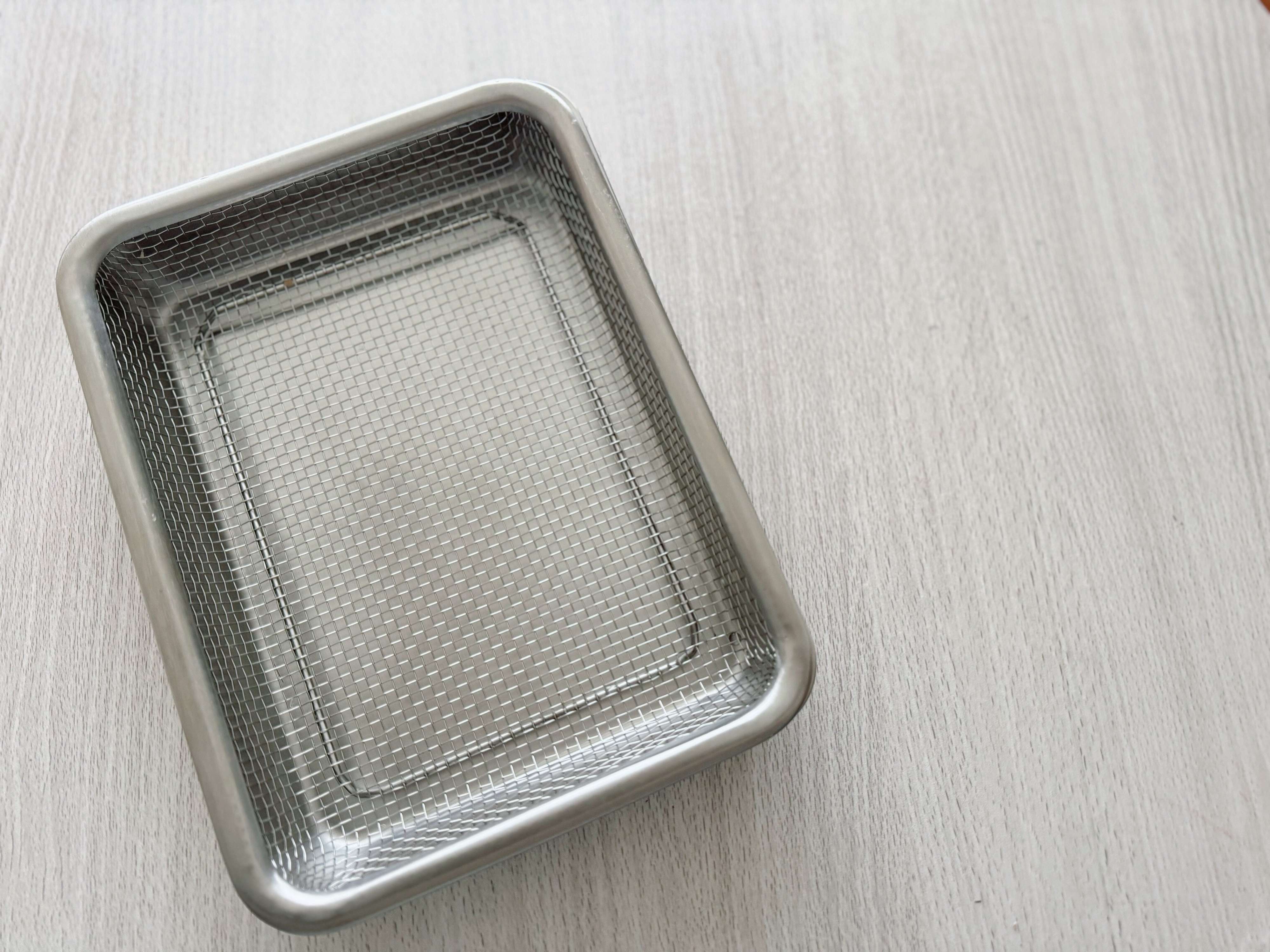 2．「ステンレスメッシュトレー」と重ねて使えるから