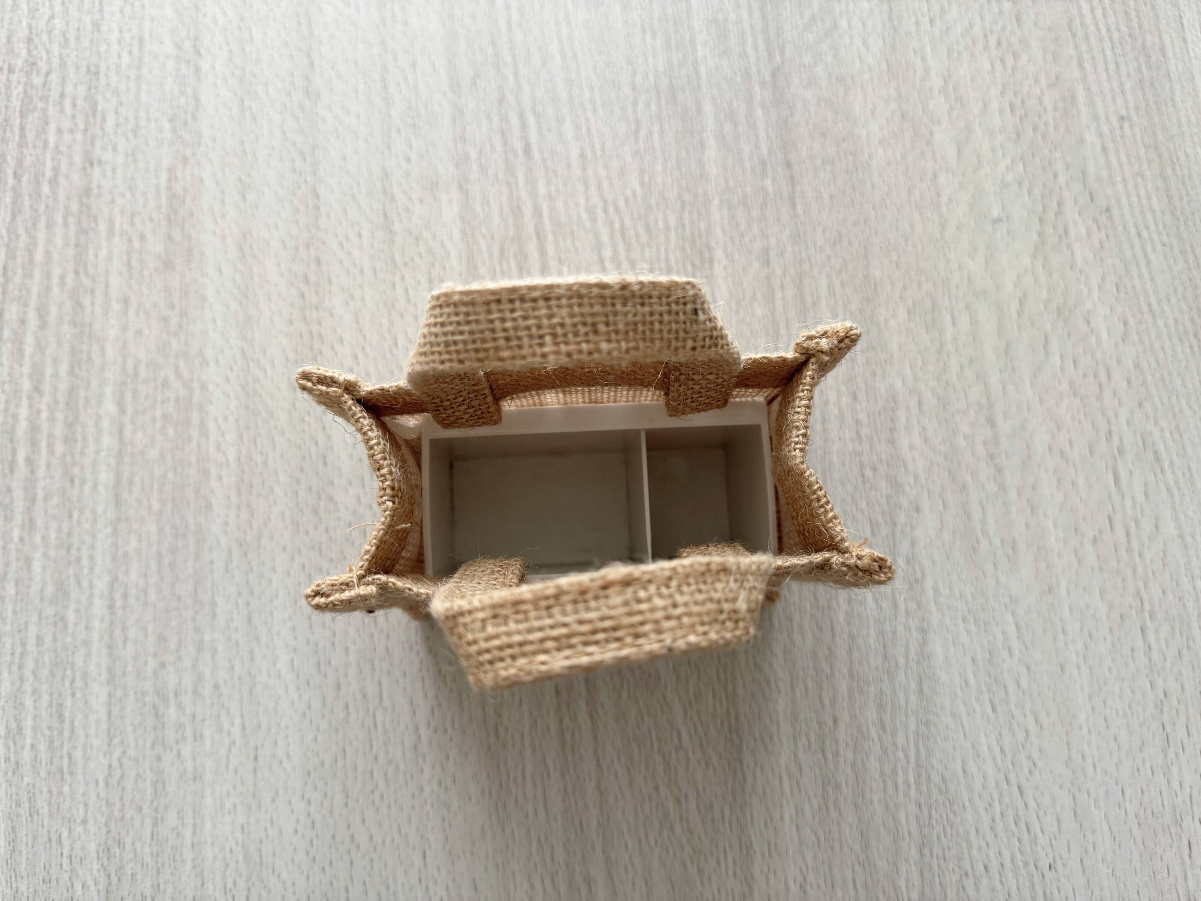 ファイルボックス用の「仕切り付ポケット」がシンデレラフィット!