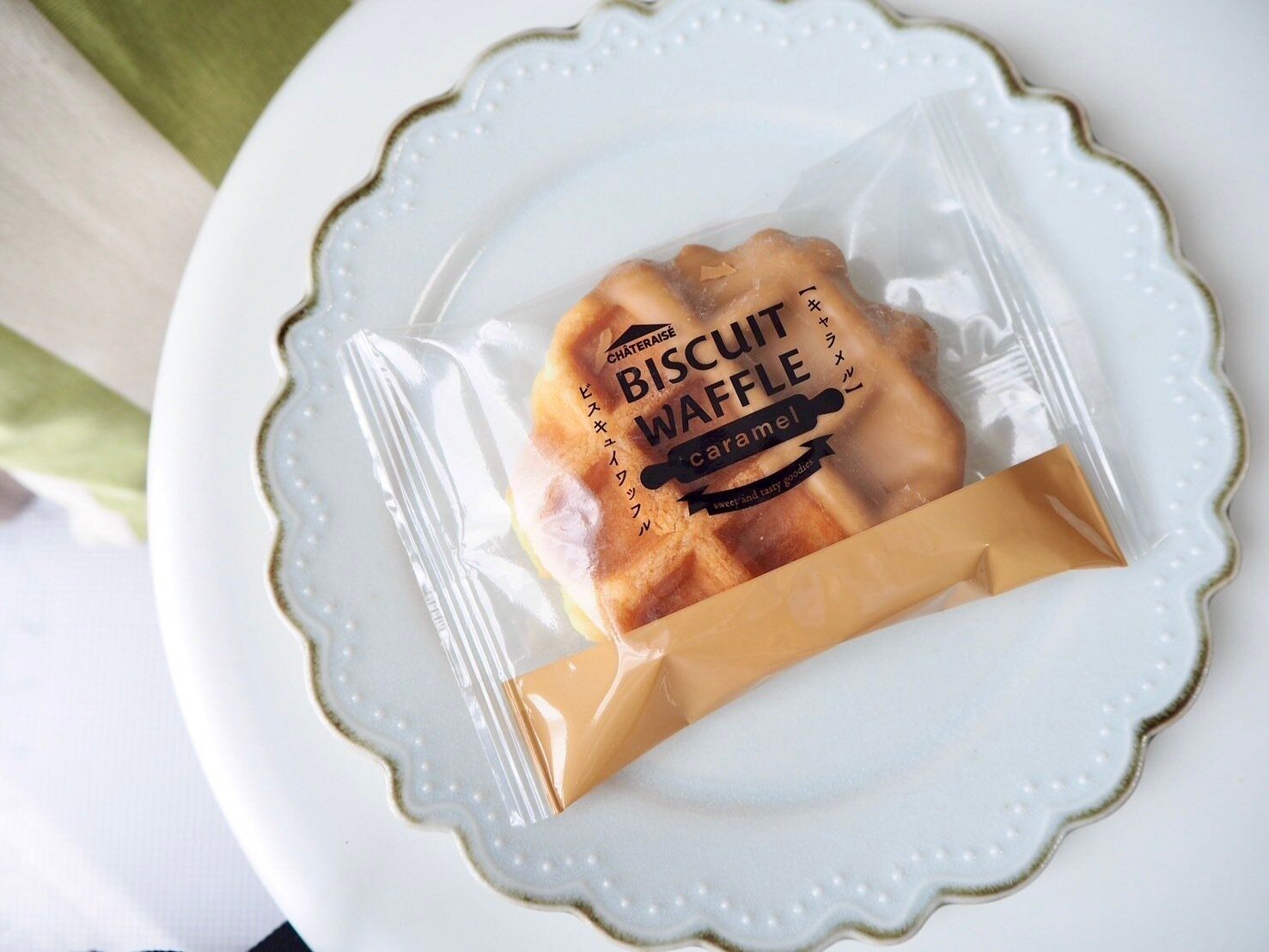 シャトレーゼ「ビスキュイワッフル」商品写真