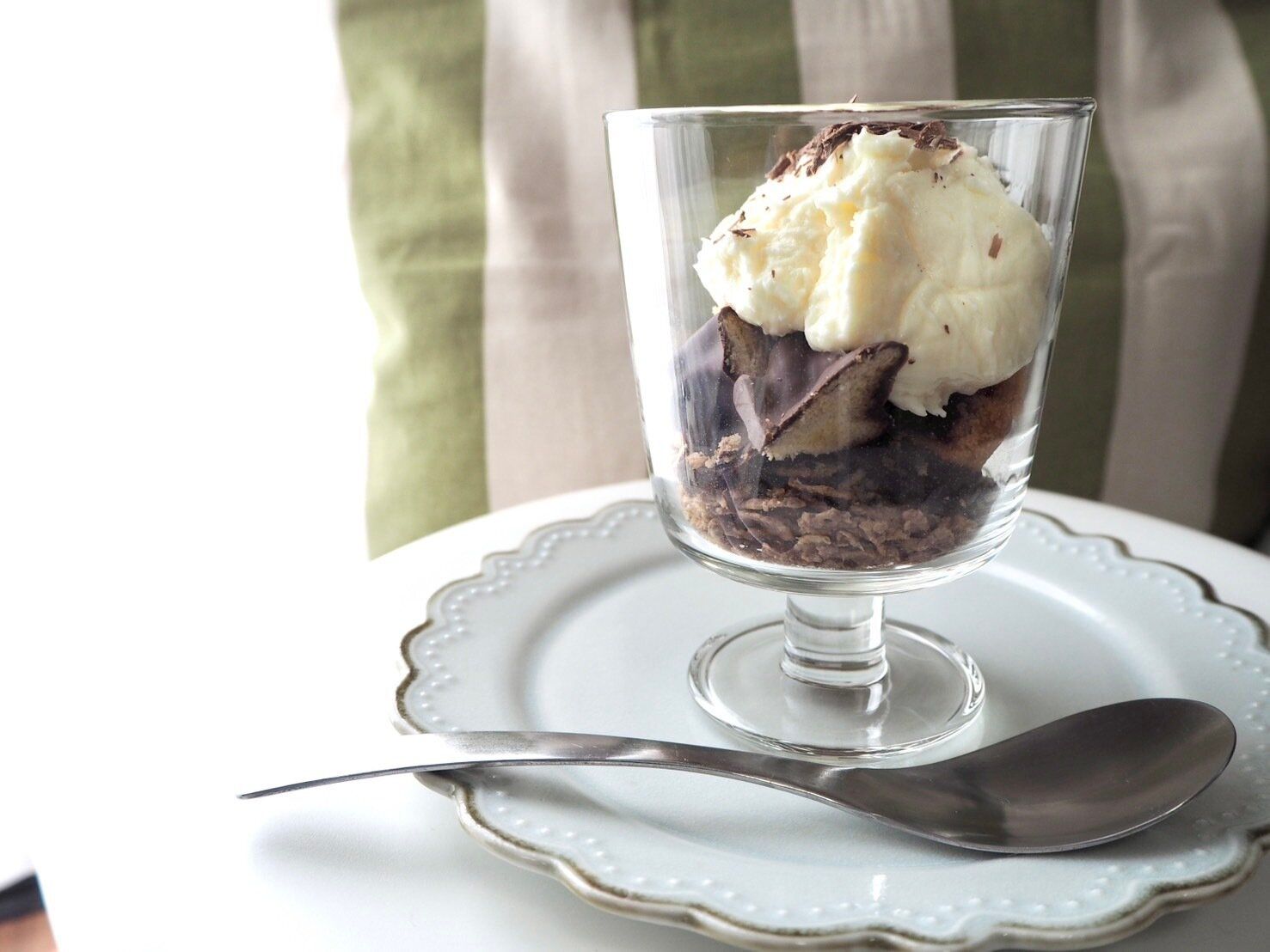 シャトレーゼ「ビスキュイワッフル」アレンジ写真