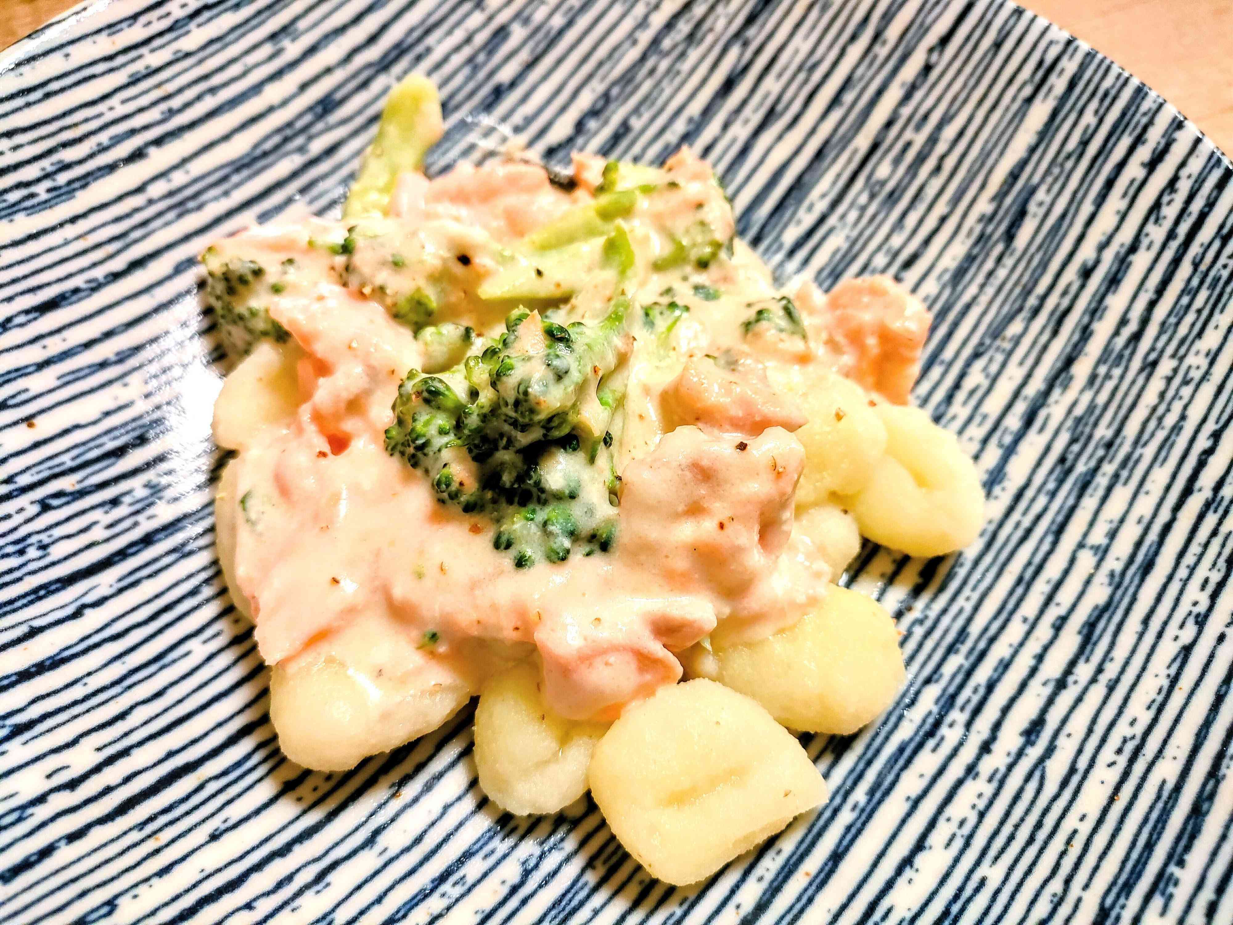 鮭とブロッコリーのクリームニョッキ