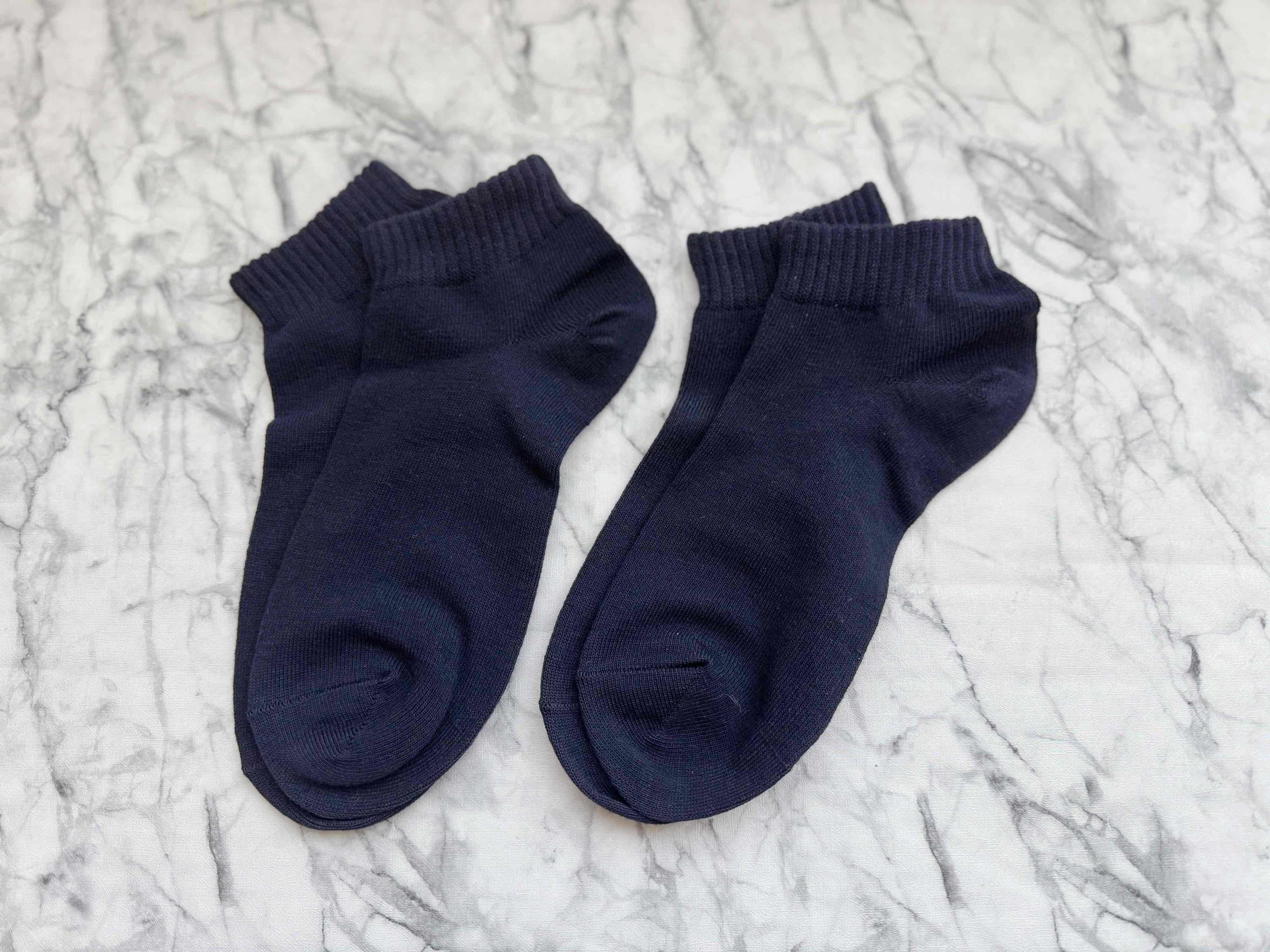 1．スクールショートソックス(22〜24cm)