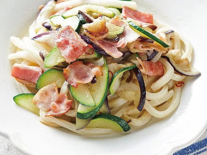 夏野菜のうどんペペロンチーノ