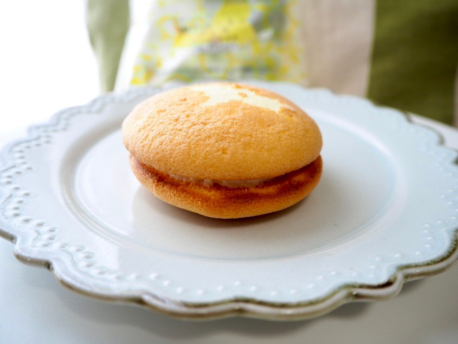 シャトレーゼ「瀬戸内レモンブッセ」商品写真