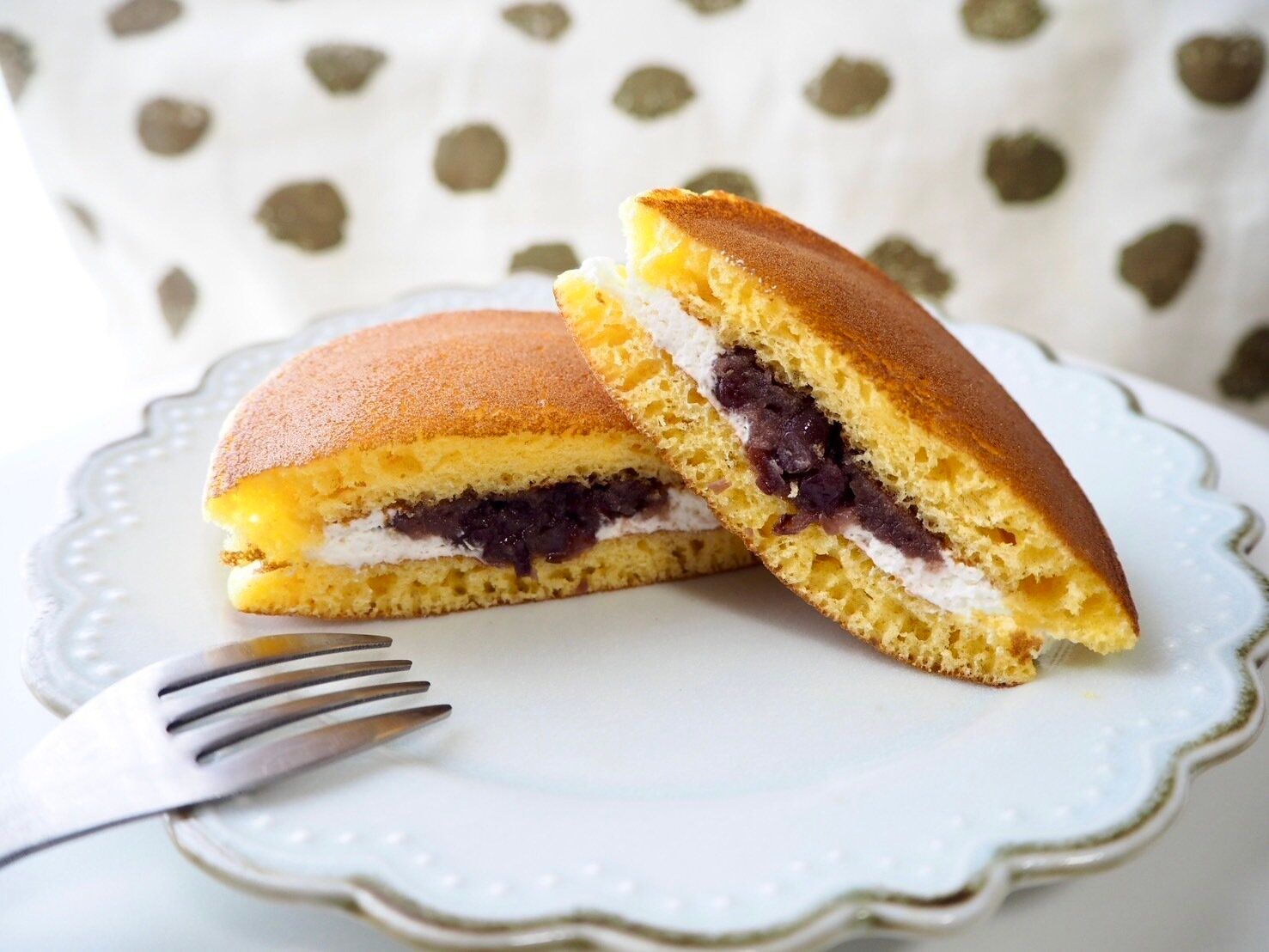 シャトレーゼ「北海道生どら」断面写真