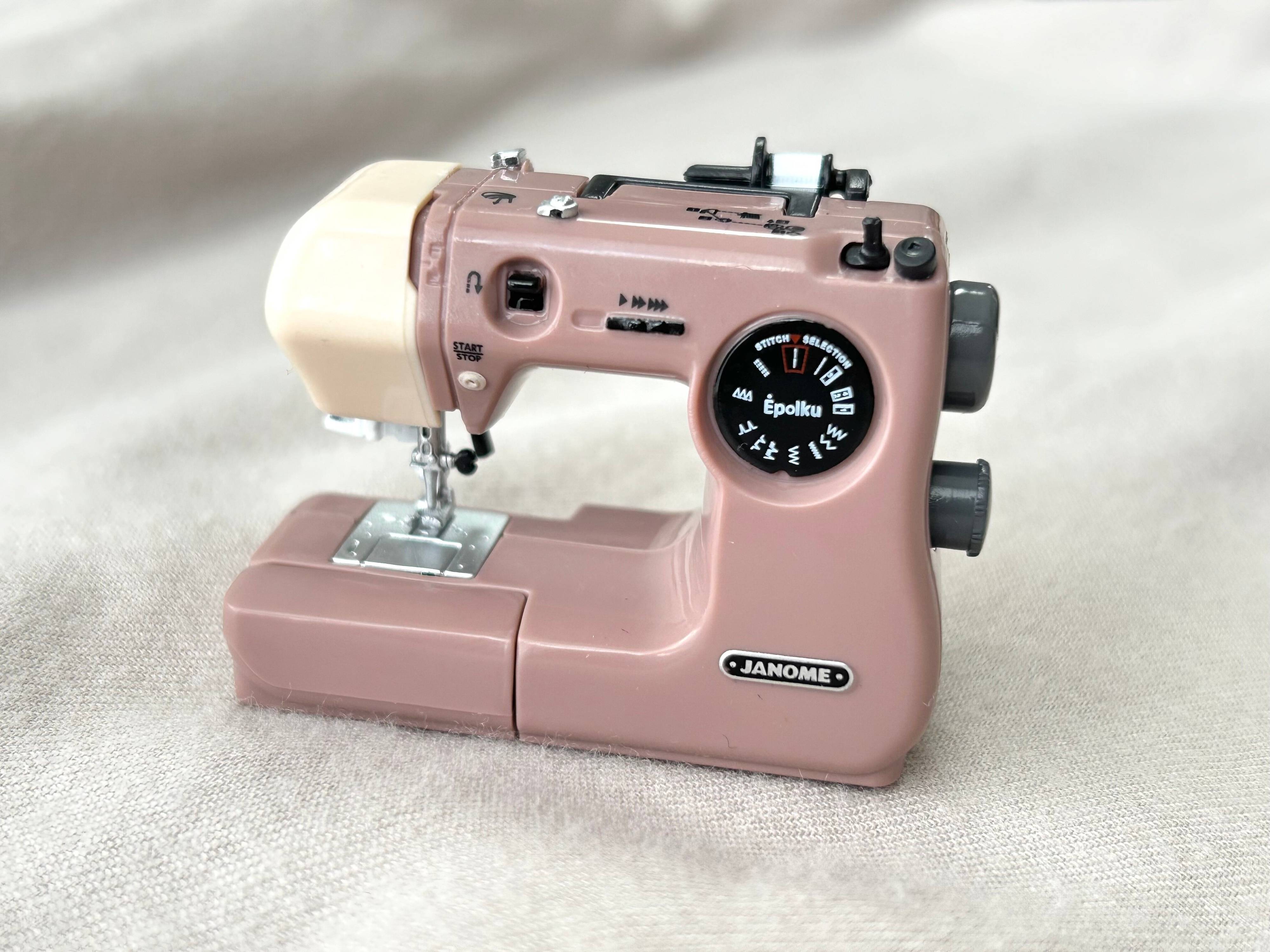 カプセルトイ　ミニチュア　ミシン　Epolku　エポルク
