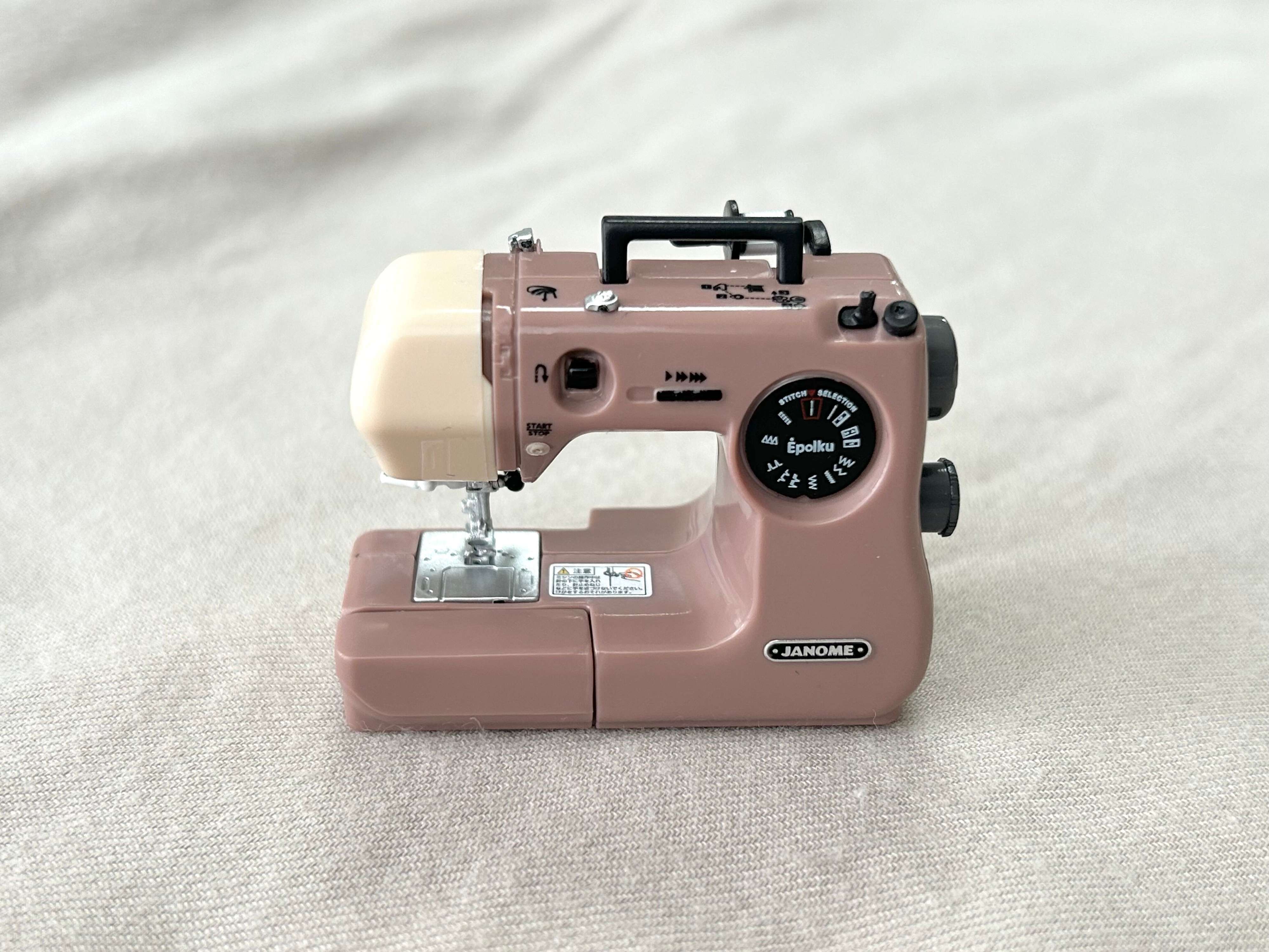 カプセルトイ　ガチャガチャ　ミニチュア　エポルク