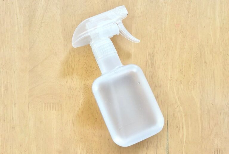 「100均で解決！」モヤっとしがちな「拭き掃除」を継続するヒントは「クリーナー選び」でした