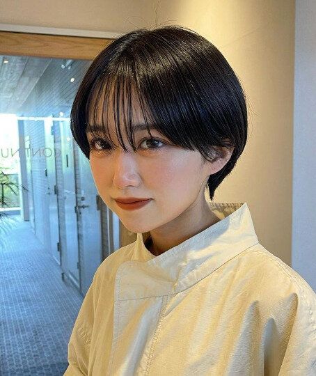 クールに決まる!ワイドバングのハンサムショート