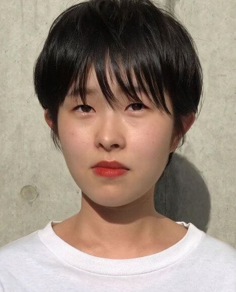 黒髪でもおしゃれに決まる!抜け感マッシュ