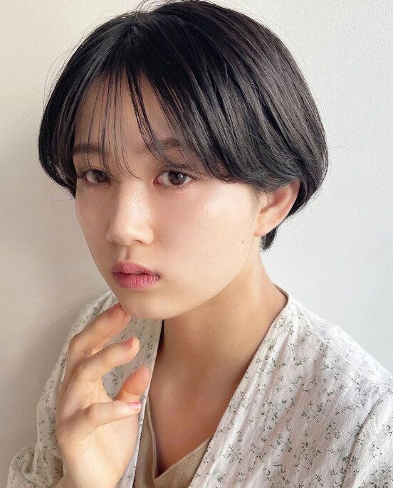 女性らしくあか抜けた印象に!マッシュショート