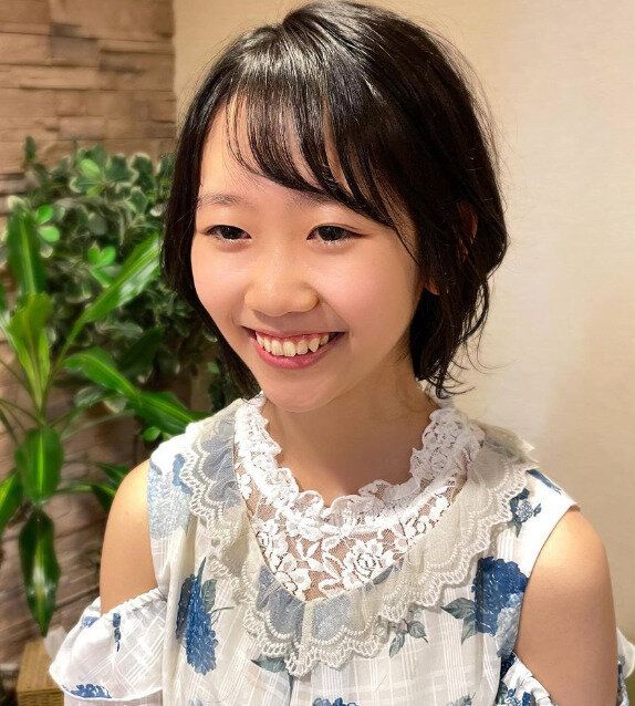 軽めのシルエットで髪を伸ばしたい方におすすめ!ウルフボブ