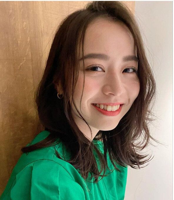 男子ウケ間違いなし!おしゃれなかきあげミディアム