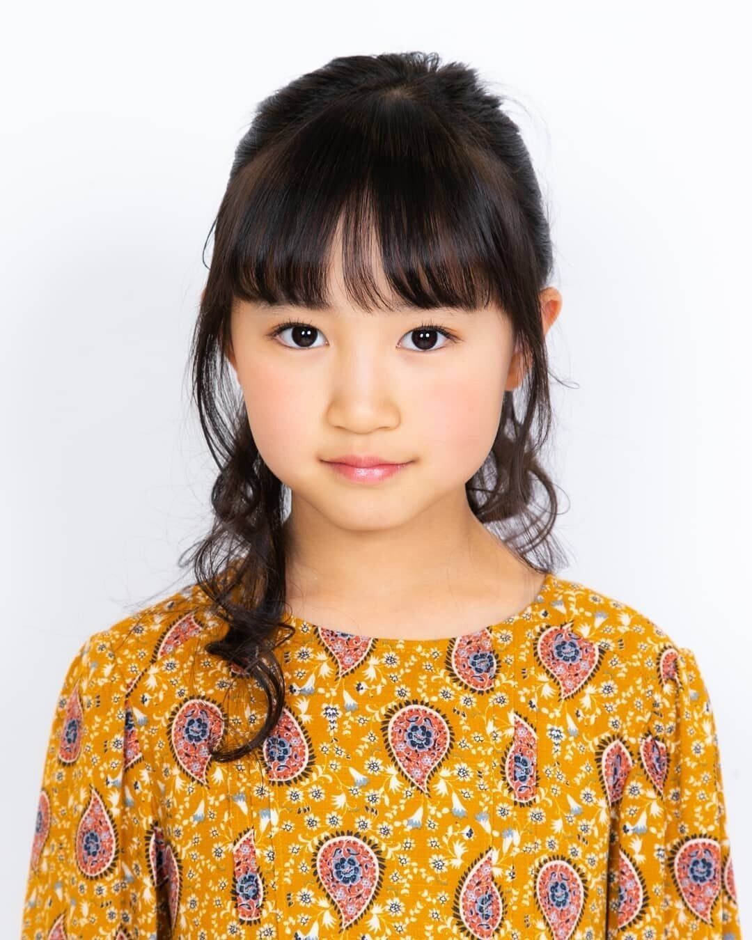 小学生女子も納得のキュートなヘアスタイル。大人っぽいハーフアップもおすすめ