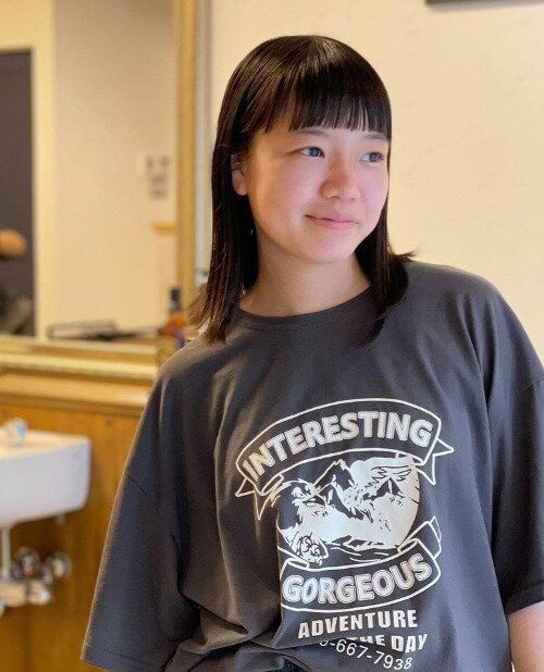 自然な仕上がりがイマドキ！耳かけボブ