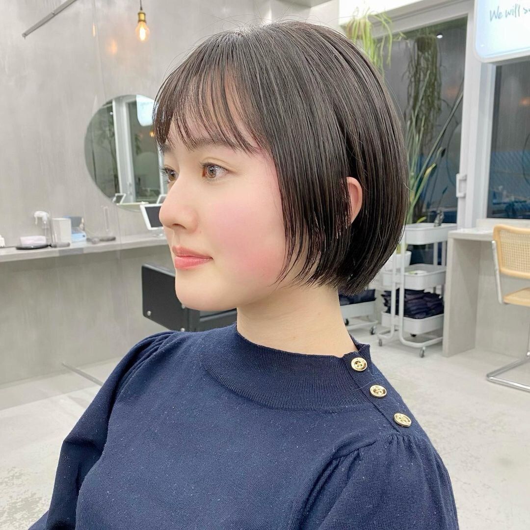 中学生の女の子に似合う流行のヘアスタイル みんなから褒められるミニボブ