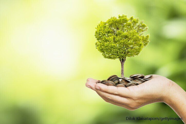 「投資」について学ぶため書籍やWEBサイトで情報収集を！