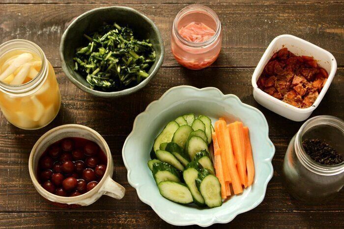 【レシピ】蒸し暑い日のお弁当にも！米酢を使ったさっぱり漬物3選