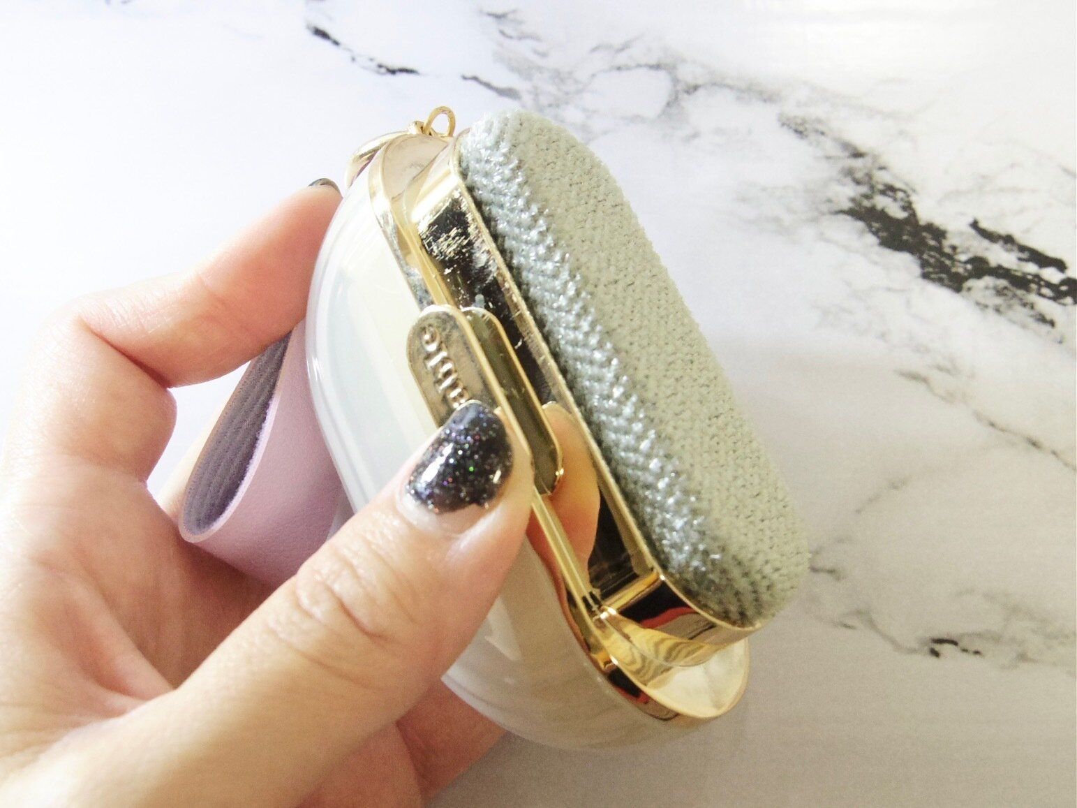 3COINS 携帯用洋服ブラシ メリット