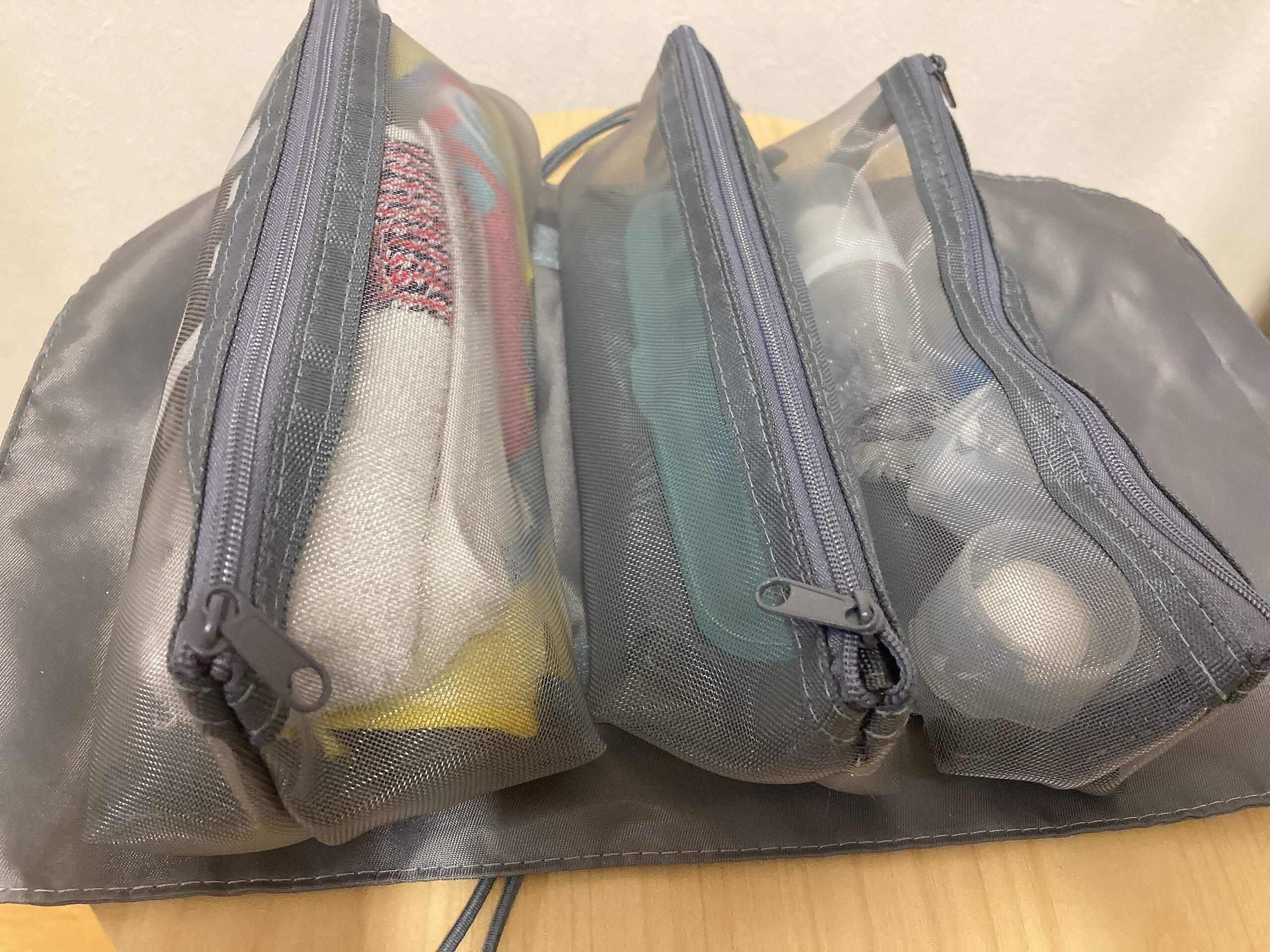 3COINS取り外しポーチ