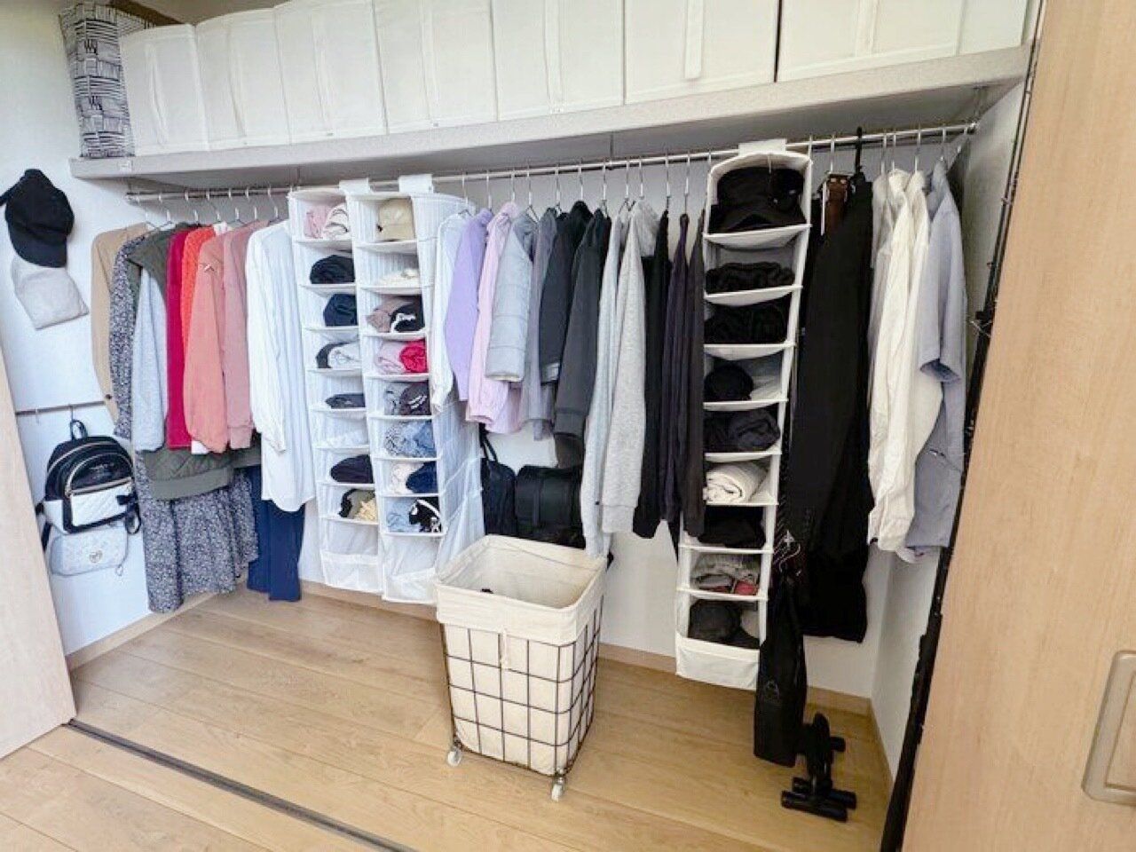 複数箇所に分散して収納すればすっきりすると思っている