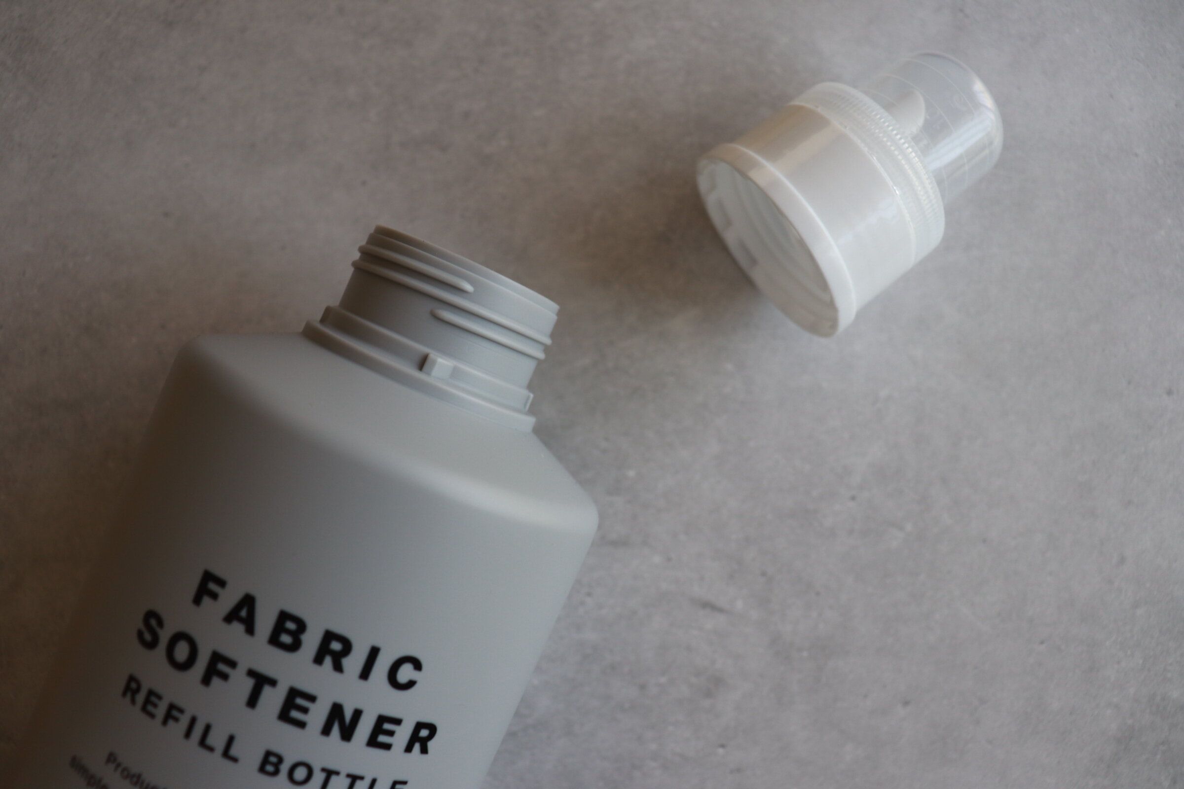 【ダイソー】330円だけど買う価値アリ！なハンガーをダイソー「Standard Products」で発見