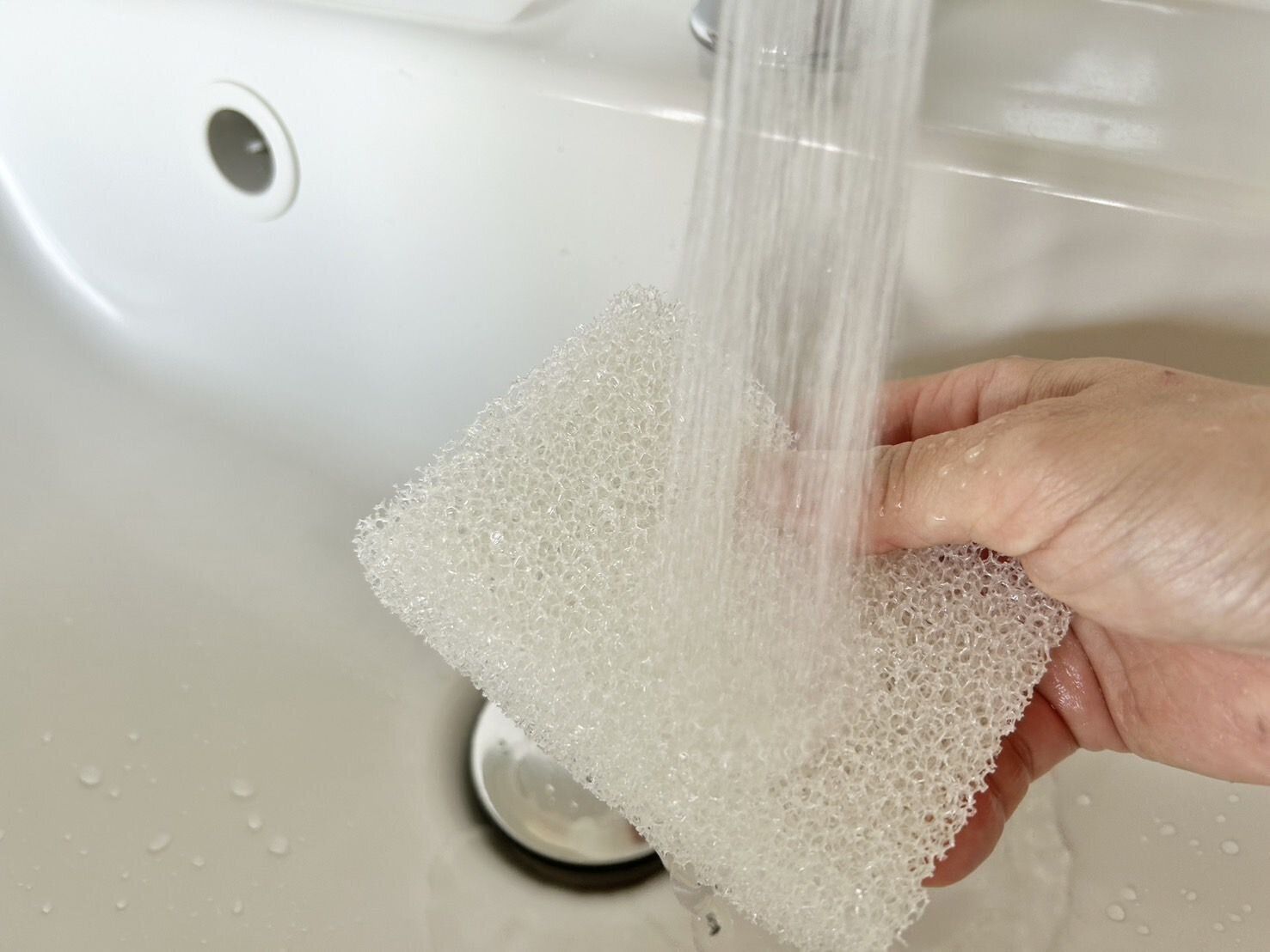 清潔でお手入れ簡単！無印良品の発泡ウレタン石けん置き