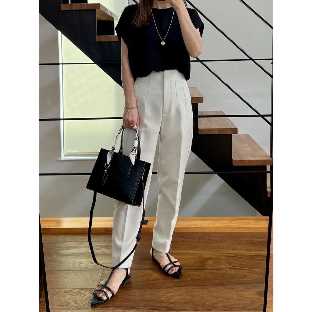 990円でいいの!?【GU】二の腕カバーに！シンプルで本当に使える優秀トップス5選