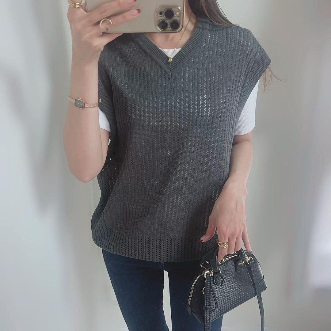 990円でいいの!?【GU】二の腕カバーに！シンプルで本当に使える優秀トップス5選