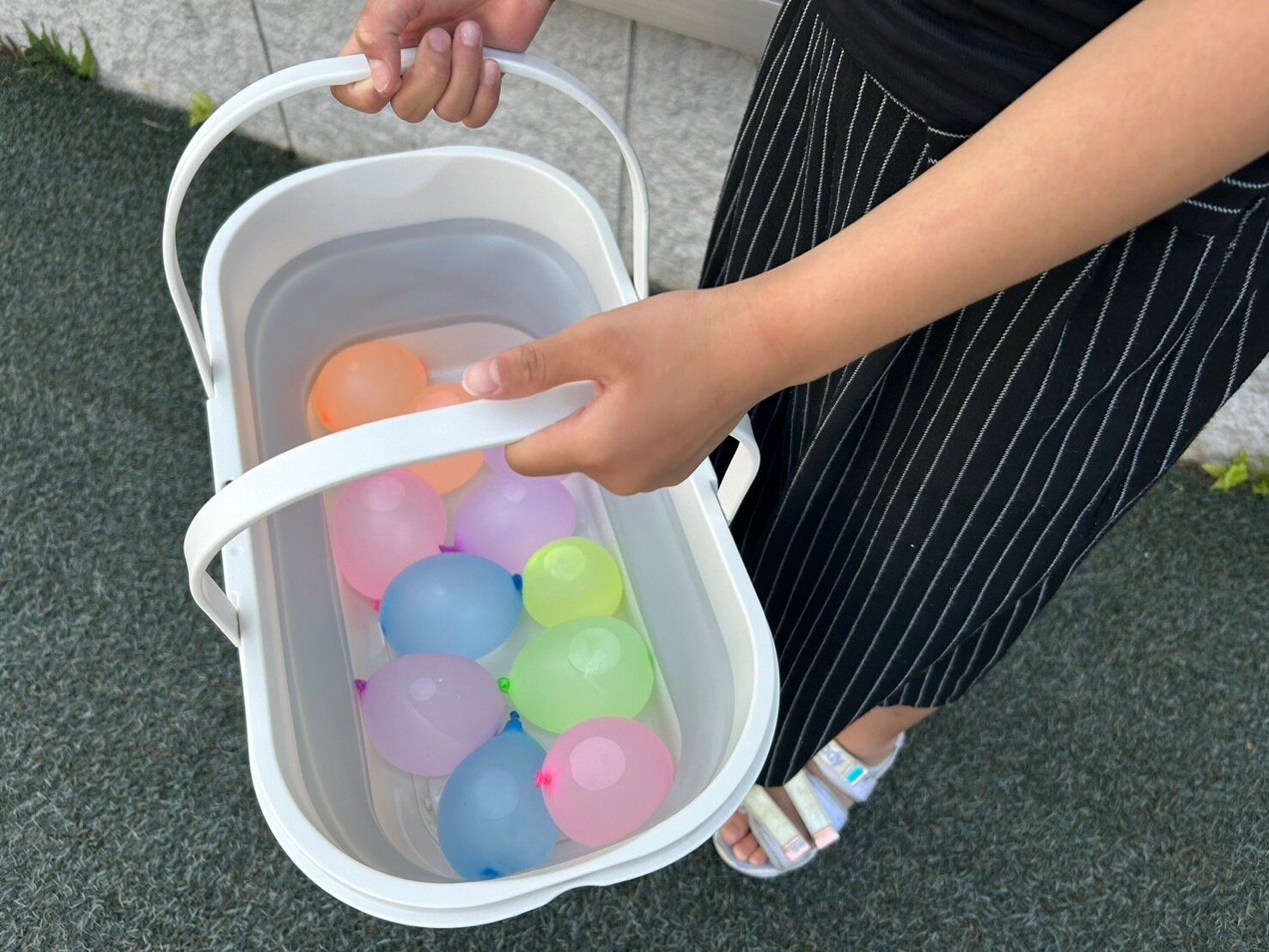 バケツを買うならコレ! 3COINSの折りたたみバケツは機能性抜群でちょっと違うんです