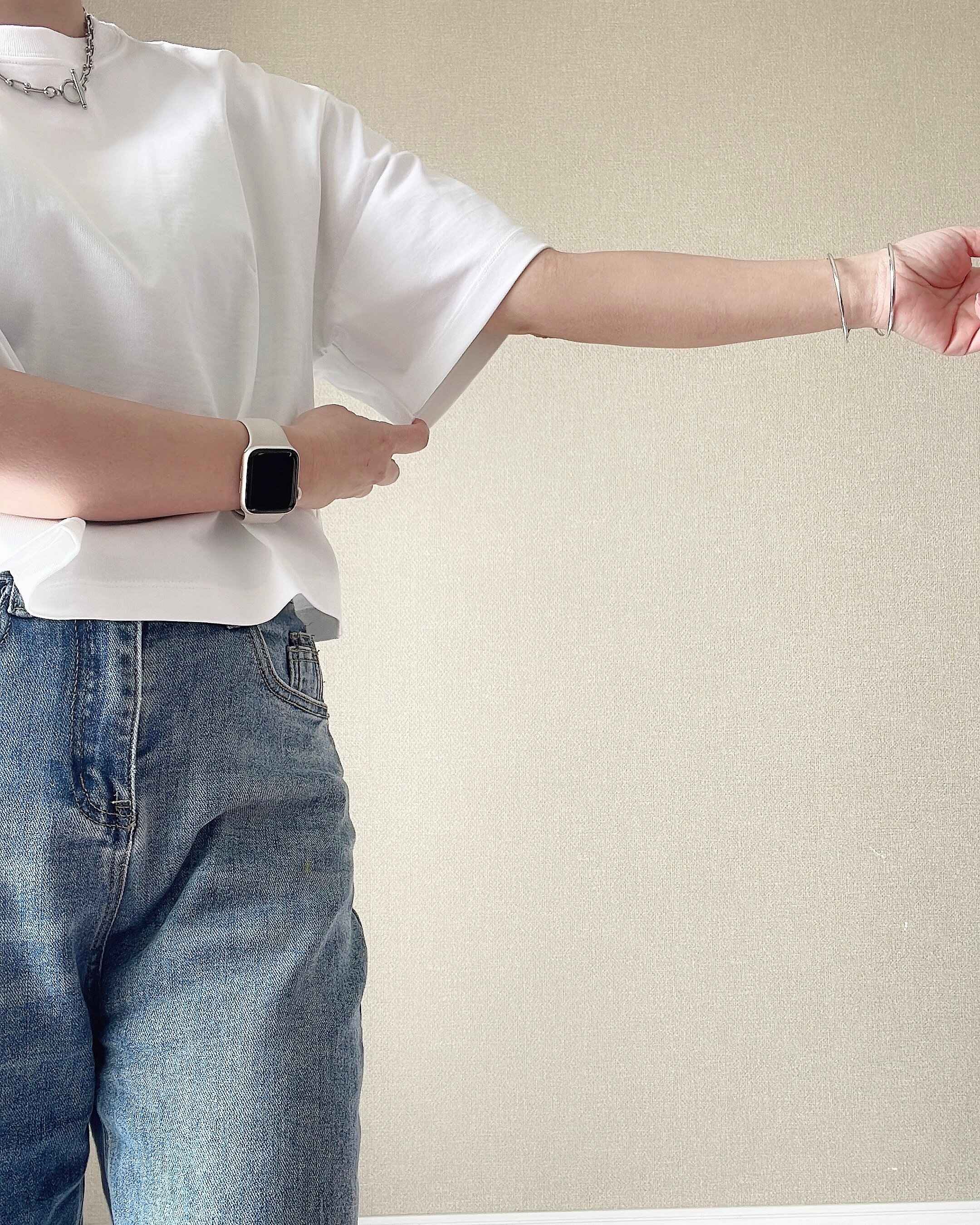 二の腕が細見えするTシャツ