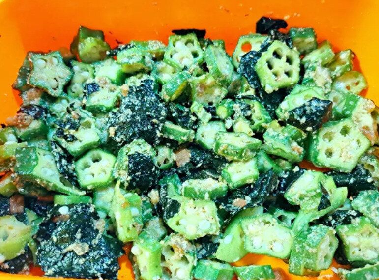 夏においしい！梅のりわさび和え