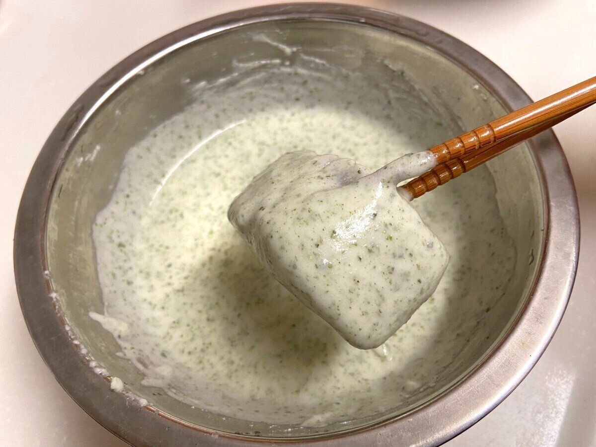 衣にくぐらせて