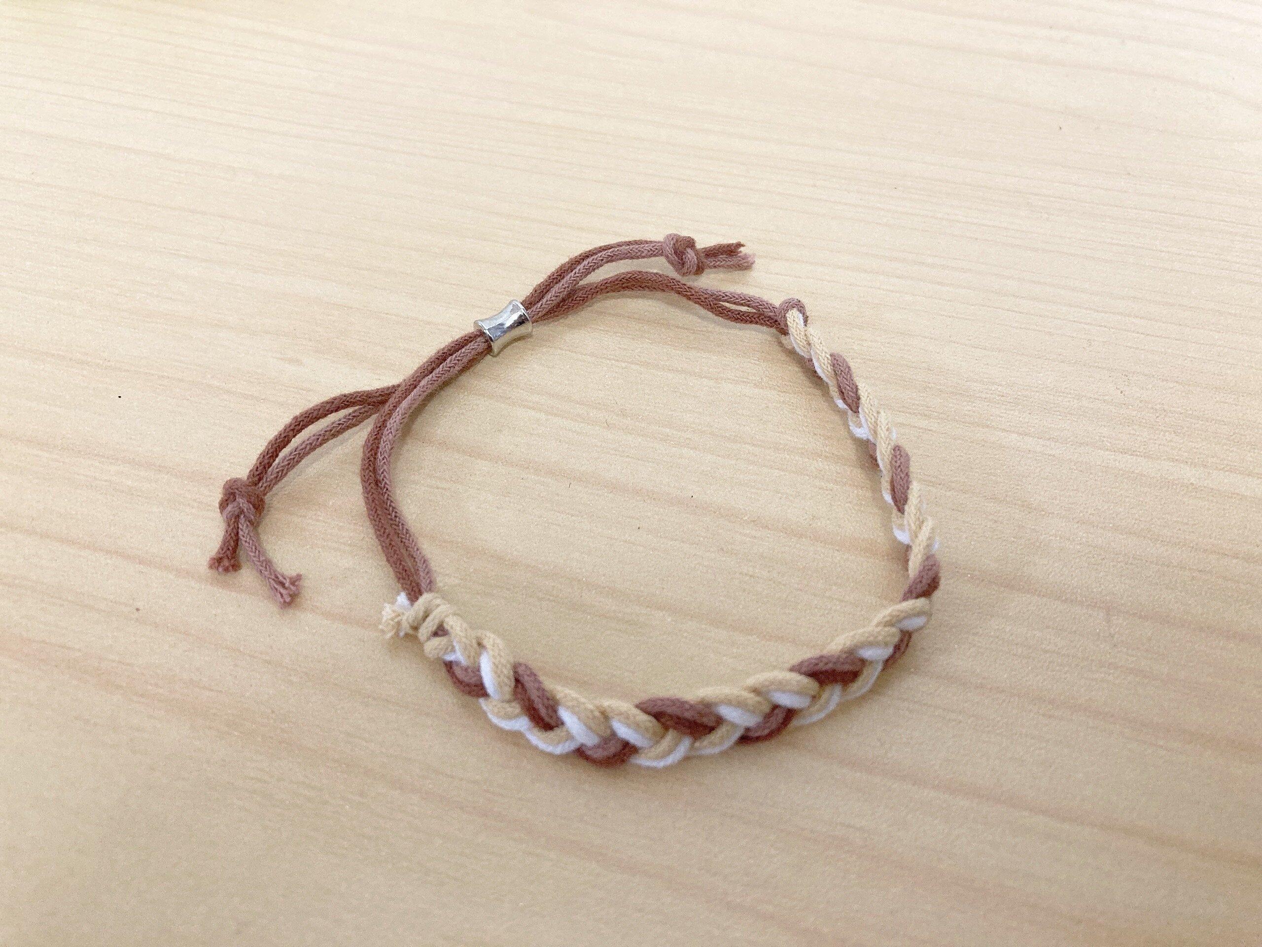 ダイソー虫よけ編み込みブレスレット