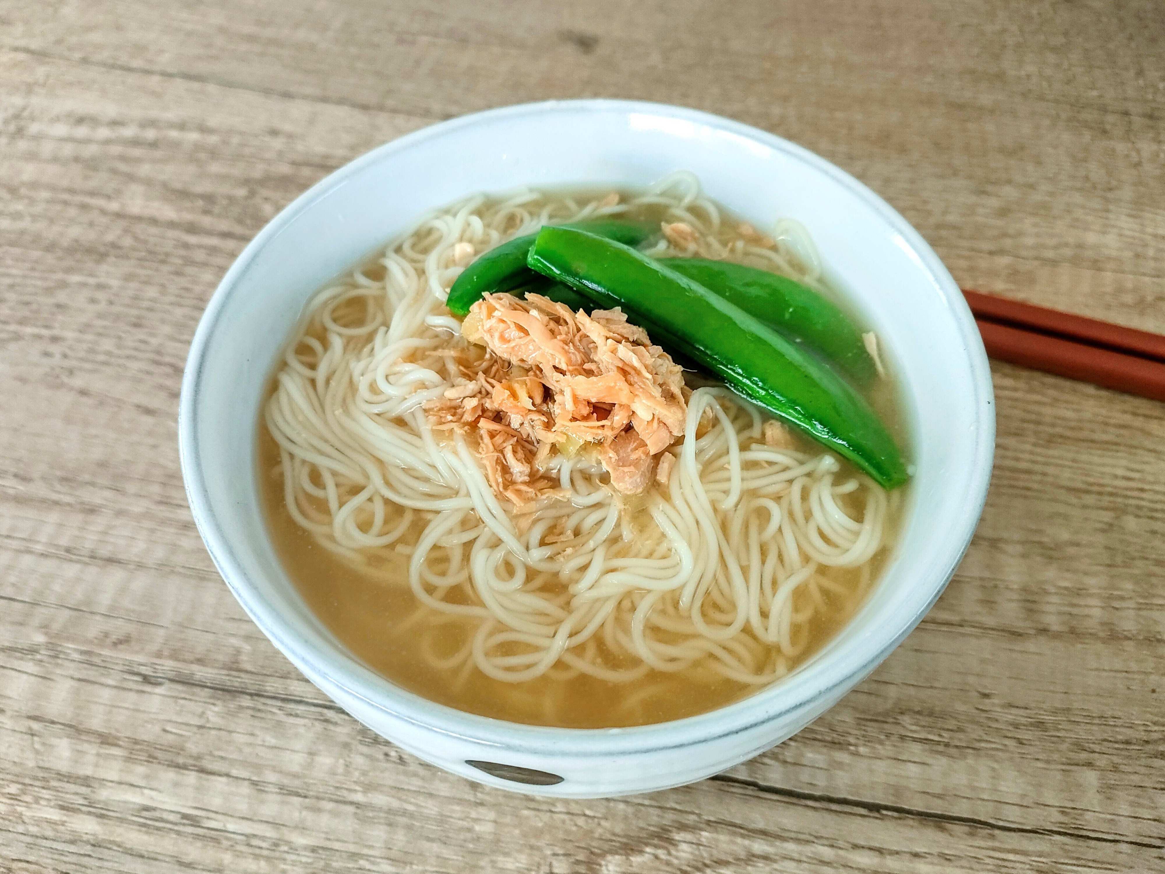 鶏かぼすつゆをかけたそうめん