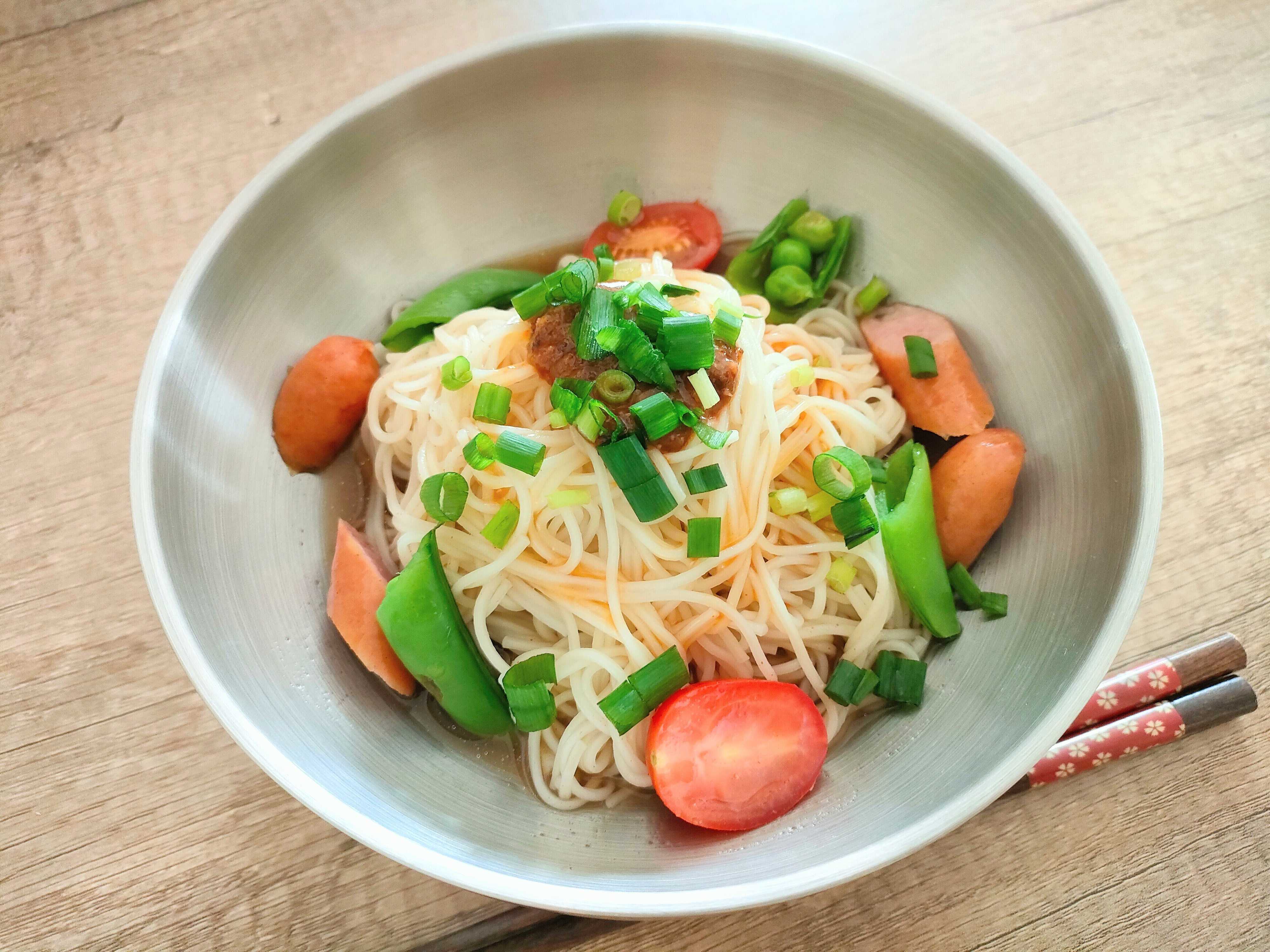 ピリ辛サラダそうめん