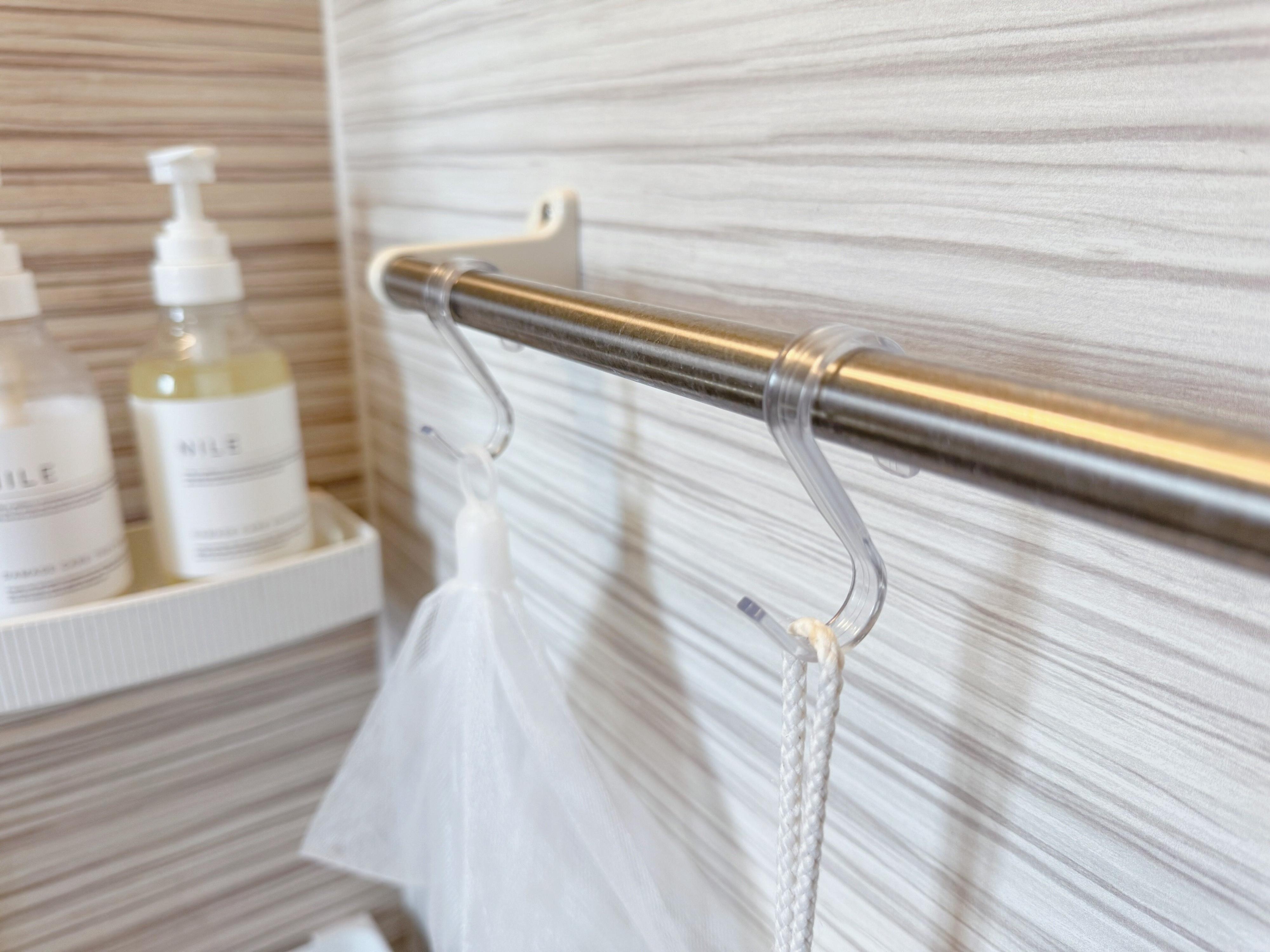 透明で目立ちにくいバスフック